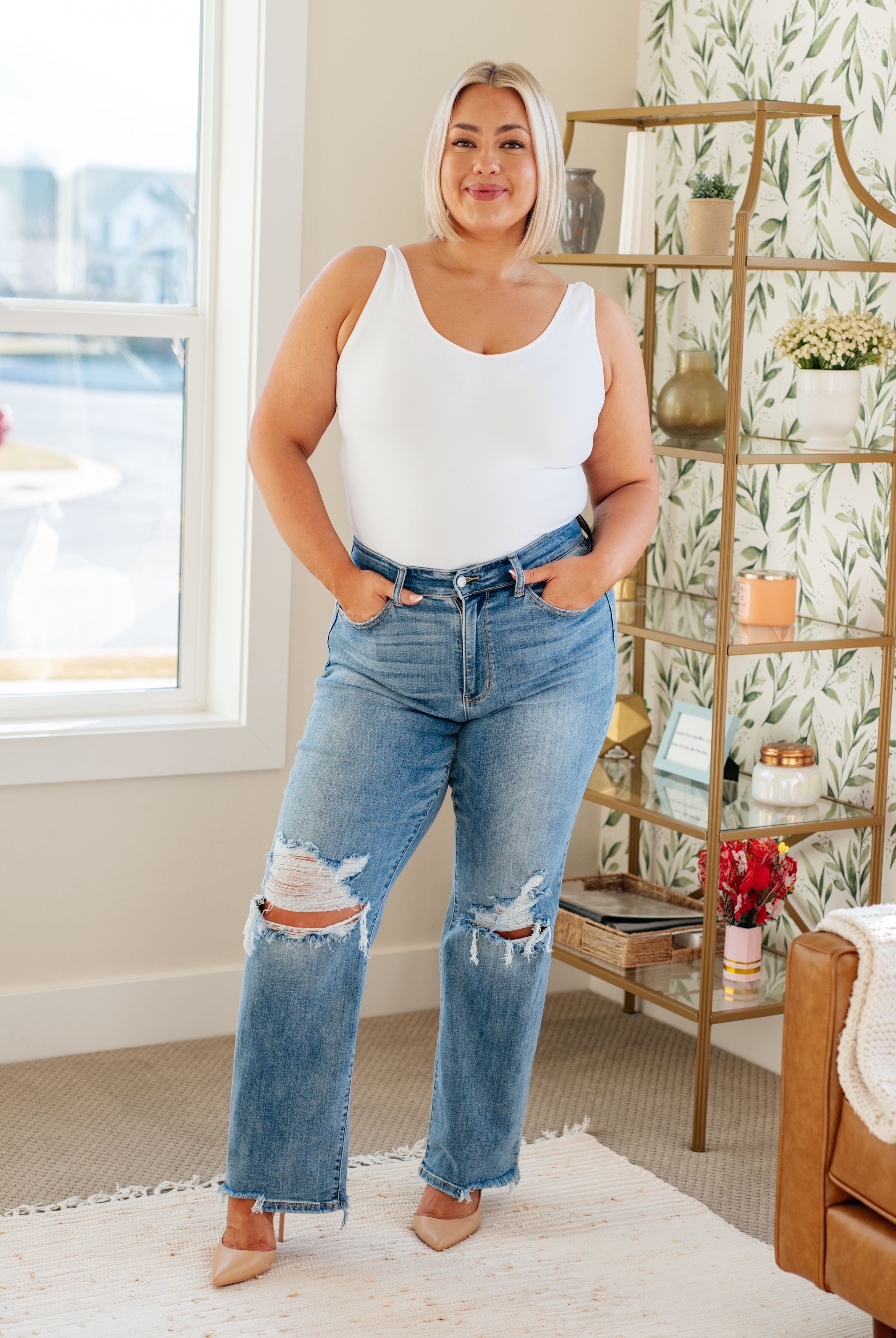 Rose High Rise 90's Straight Jeans in Light Wash-Jeans-Ave Shops-Urban Threadz Boutique, Women's Fashion Boutique in Saugatuck, MI