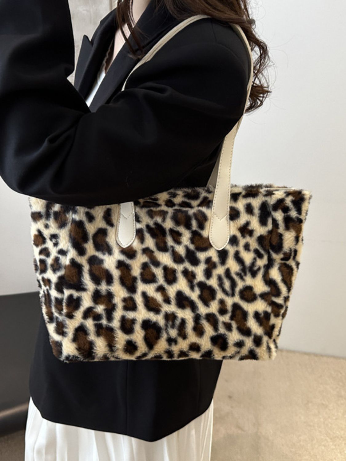 Leopard Fluff Tote Bag-Trendsi-Urban Threadz Boutique, Women's Fashion Boutique in Saugatuck, MI