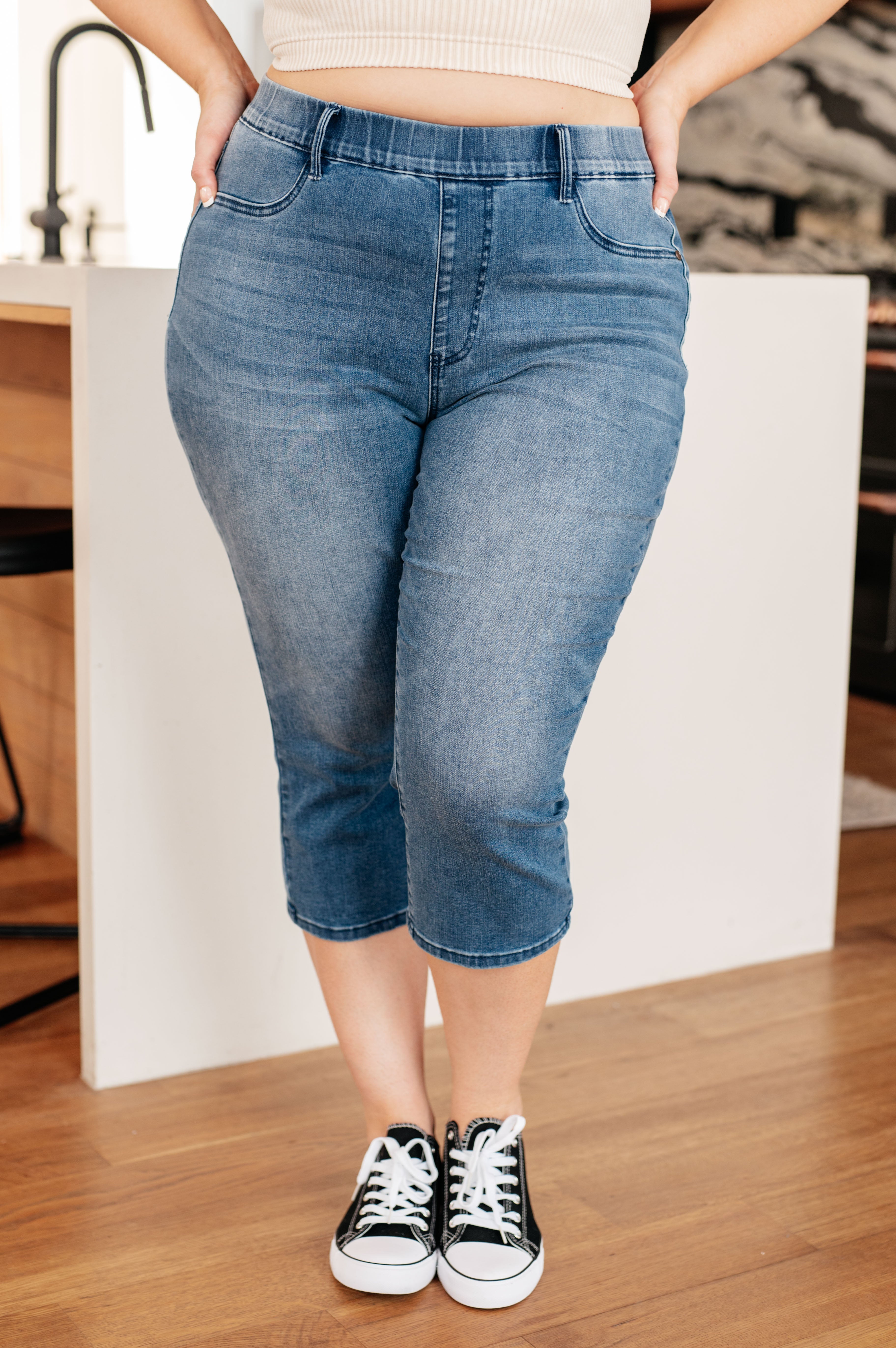 Emily High Rise Cool Denim Pull On Capri Jeans-Jeans-Ave Shops-Urban Threadz Boutique, Women's Fashion Boutique in Saugatuck, MI