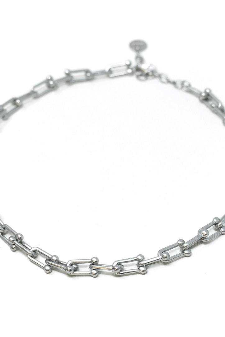 Graduated Chain Link Necklace in Matte Silver-Necklace-The Sis Kiss®-Urban Threadz Boutique, Women's Fashion Boutique in Saugatuck, MI