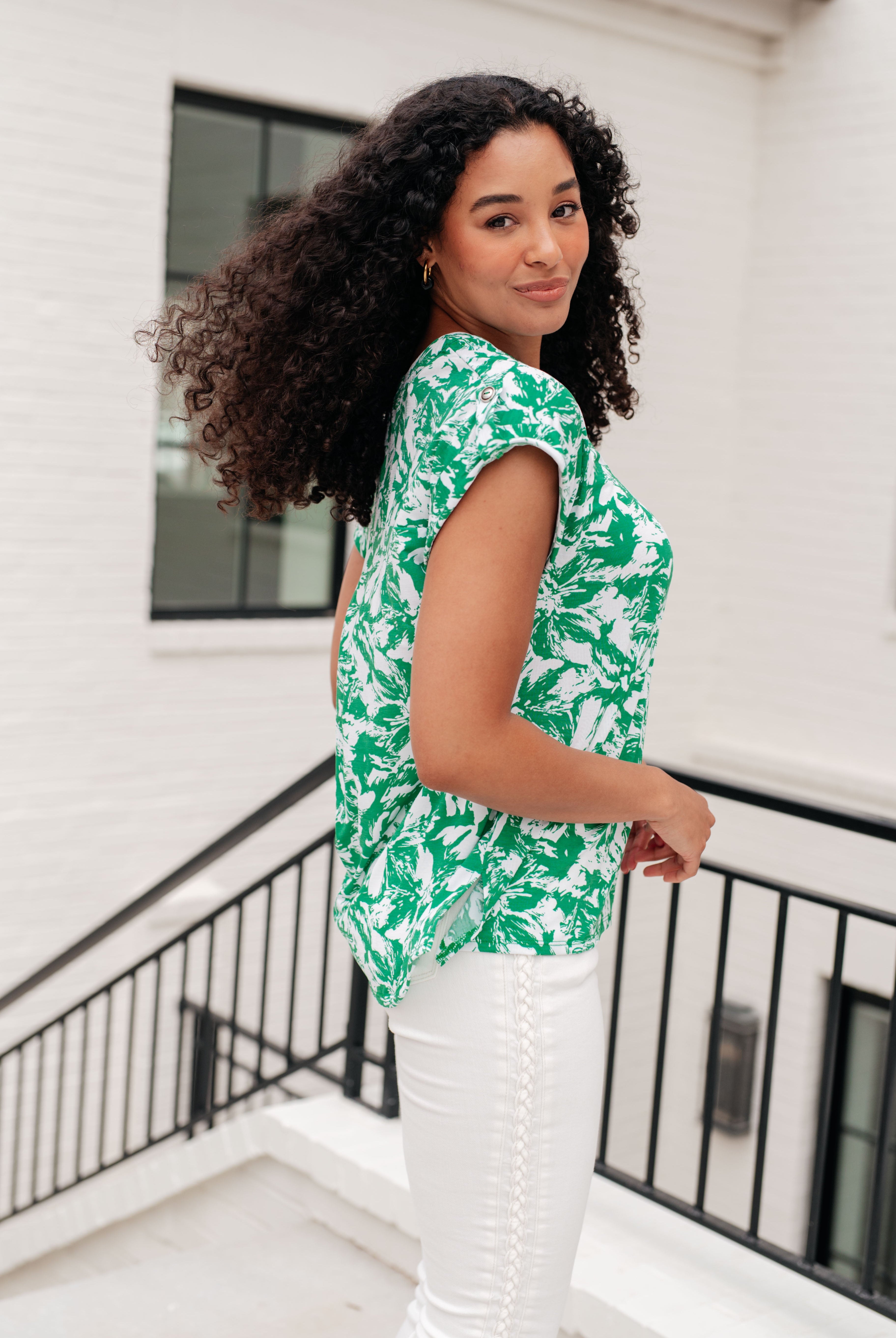 Lizzy Cap Sleeve Top in Emerald and White Floral-Tops-Ave Shops-Urban Threadz Boutique, Women's Fashion Boutique in Saugatuck, MI