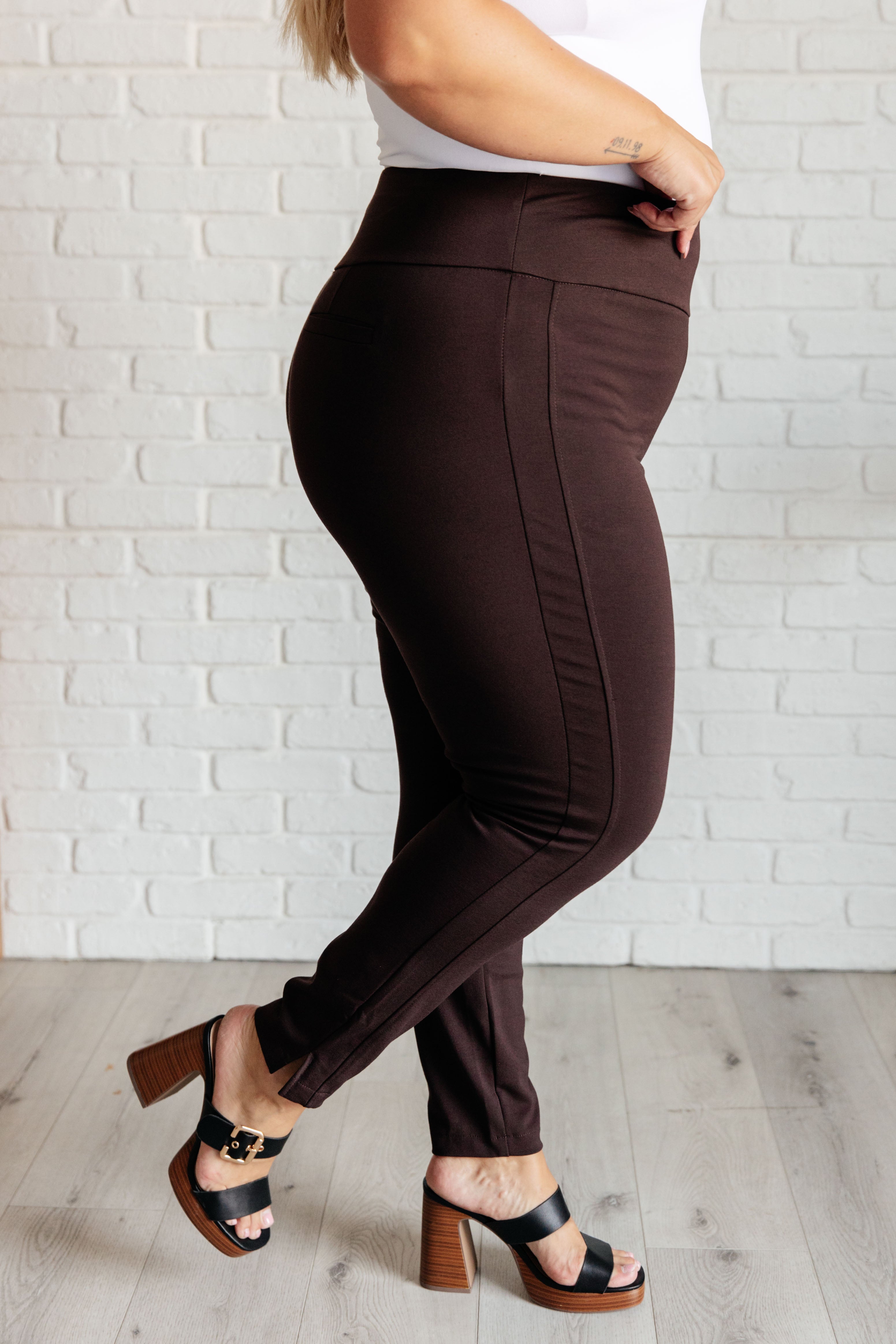 Dear Scarlett Magic Skinny 28" Pants in Chocolate-Bottoms-Ave Shops-Urban Threadz Boutique, Women's Fashion Boutique in Saugatuck, MI